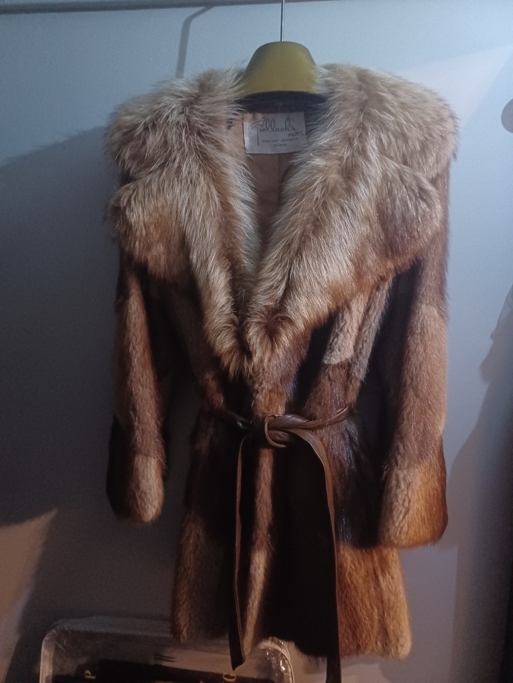 Vintage 1980s Fur Muskrat Stroller Coat - Picture 1 of 5